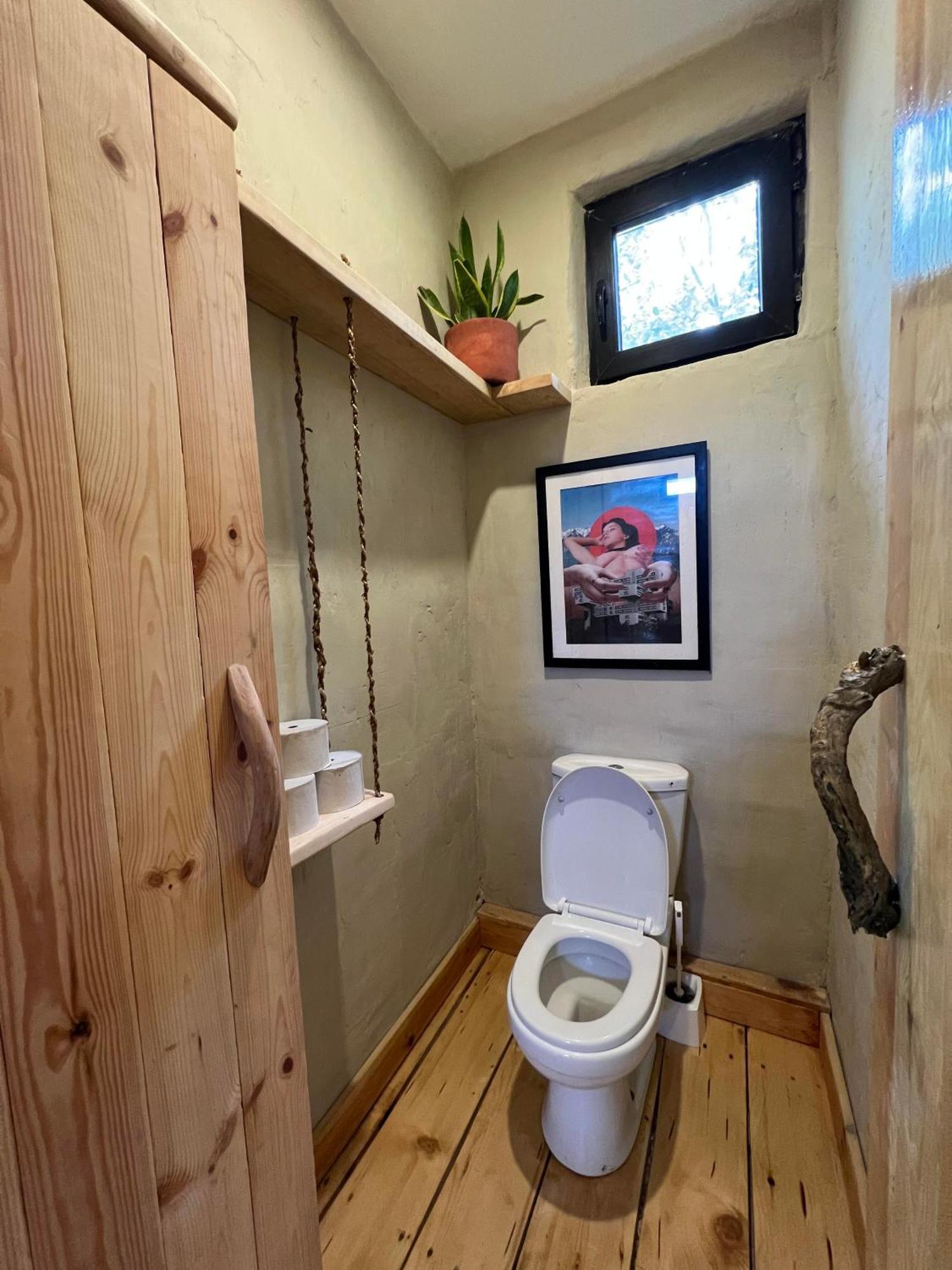 Karma Hostel Martvili Phòng bức ảnh